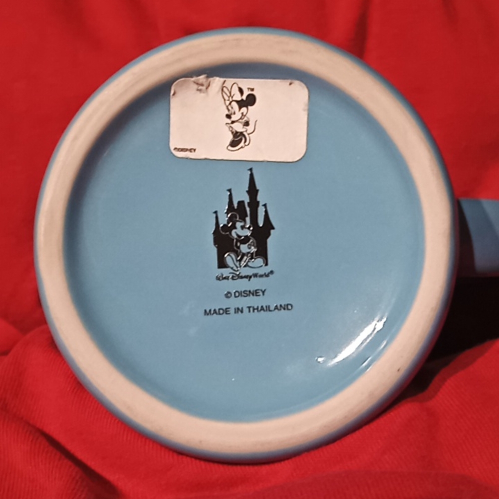 Disney Mickey Mouse. 3D "Starring Tonight". Vintage and Collectible Mug.. - Picture 9 of 16